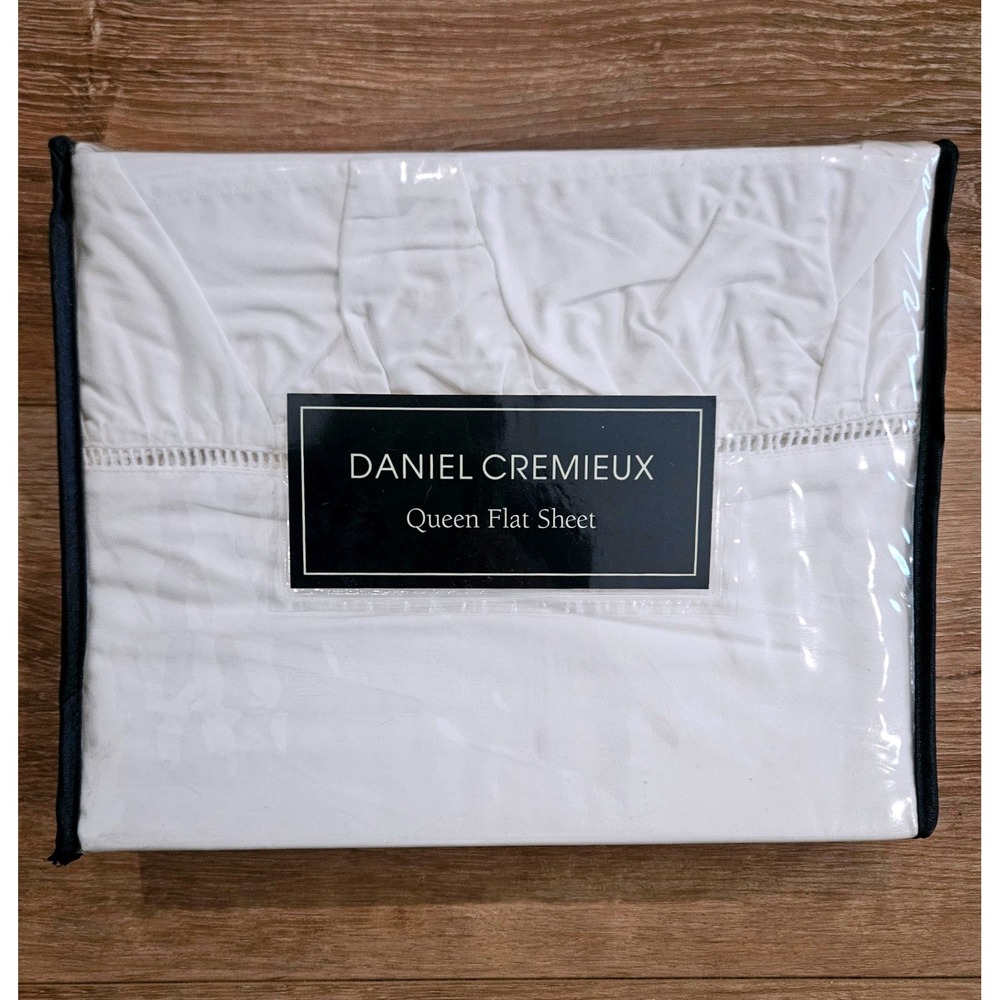 Daniel Cremieux White Queen Flat Sheet (FLAT SHEET ONLY)